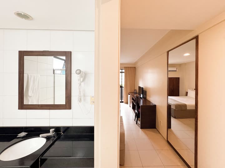 D8 Hotel Express