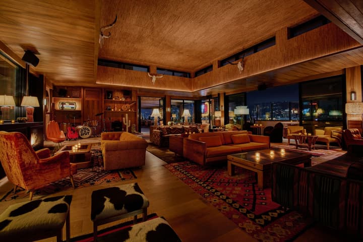 HOLLYWOOD VOLUME, a Tribute Portfolio Hotel