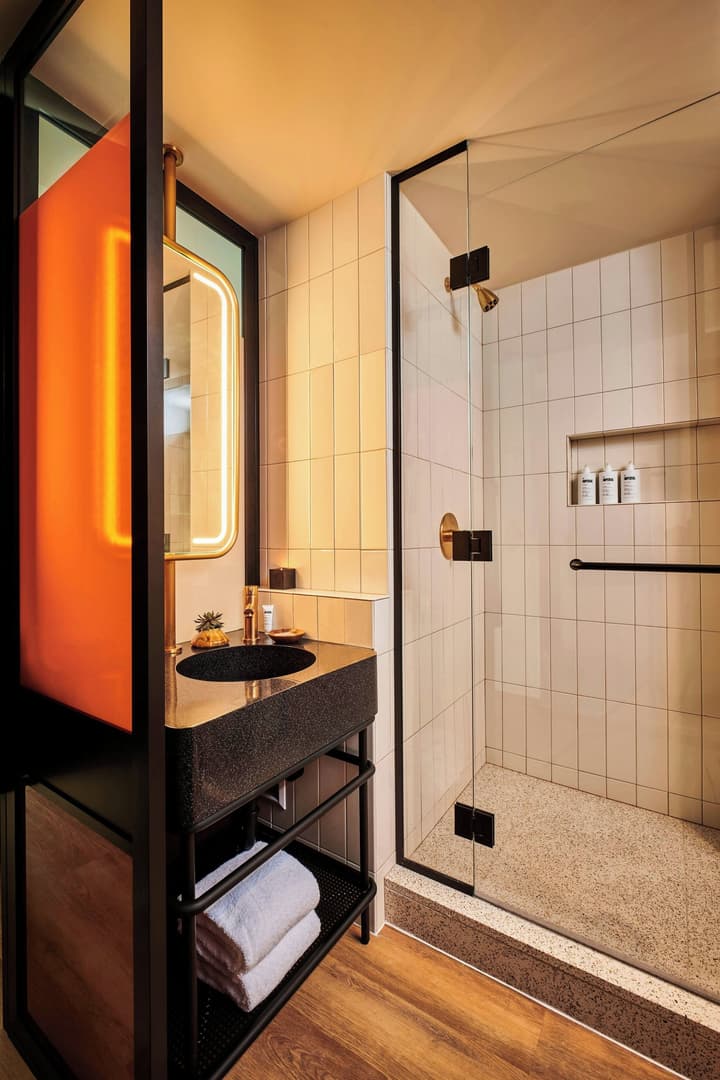 HOLLYWOOD VOLUME, a Tribute Portfolio Hotel