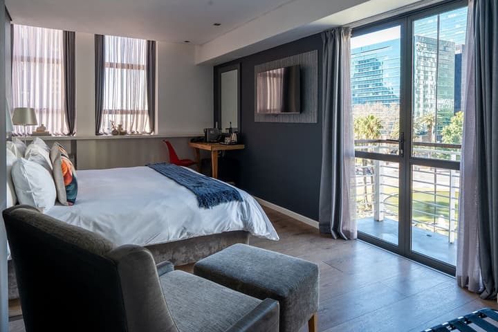 Fountains Hotel by Neighbourgood
