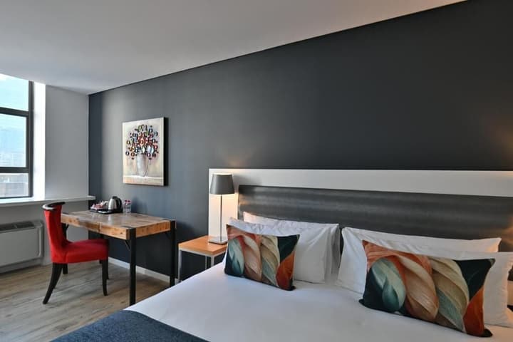 Fountains Hotel by Neighbourgood