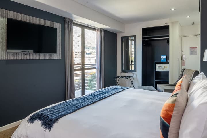 Fountains Hotel by Neighbourgood