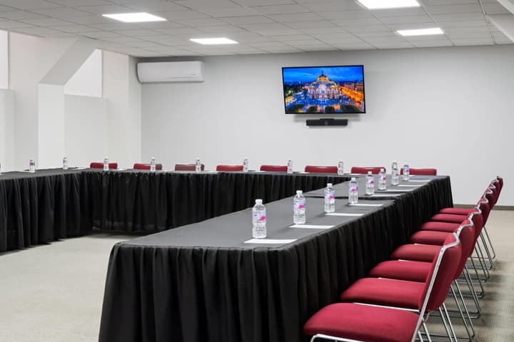 Hotel MX forum buenavista CDMX, Trademark by Wyndham