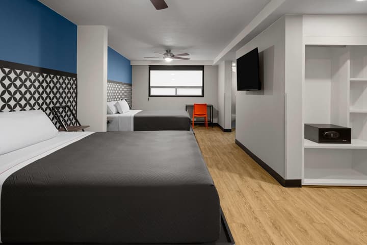 Hotel MX forum buenavista CDMX, Trademark by Wyndham