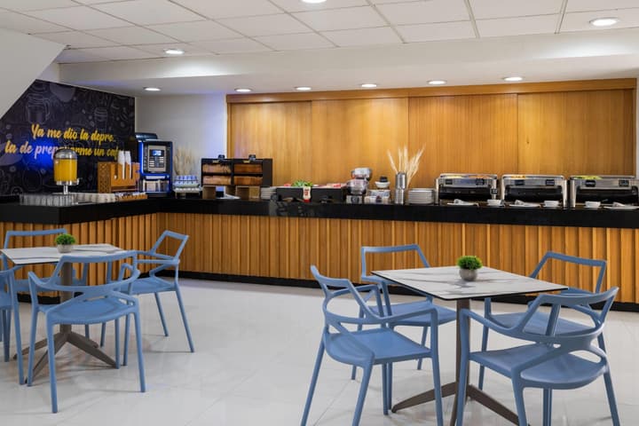 Hotel MX forum buenavista CDMX, Trademark by Wyndham