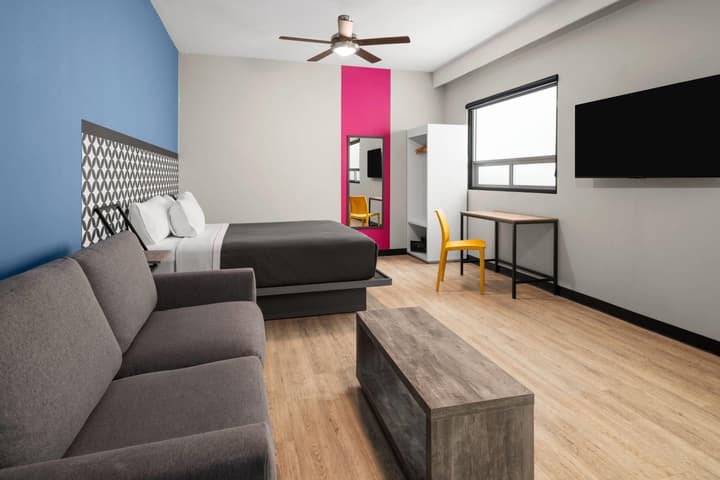 Hotel MX forum buenavista CDMX, Trademark by Wyndham