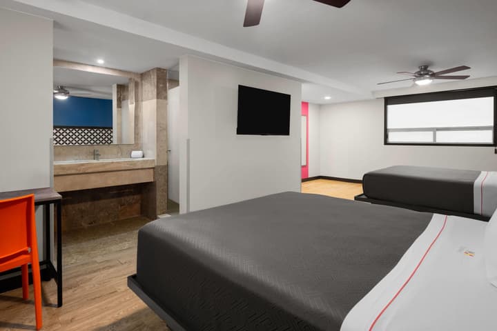 Hotel MX forum buenavista CDMX, Trademark by Wyndham