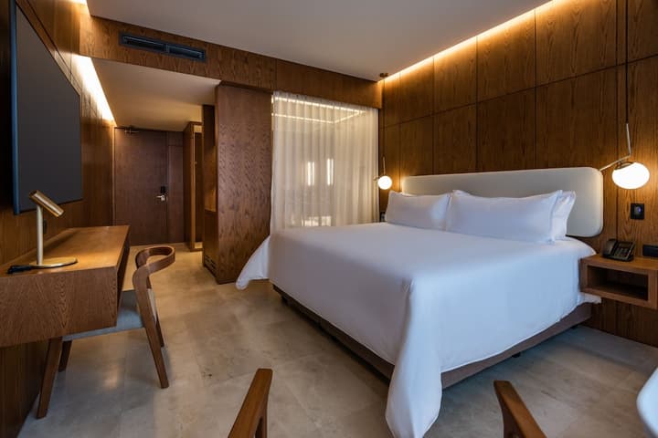 El Cielo Hotel & Restaurant