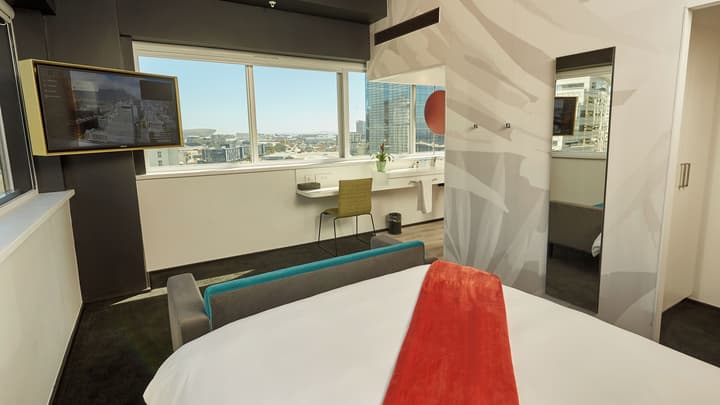 Hotel Sky Cape Town