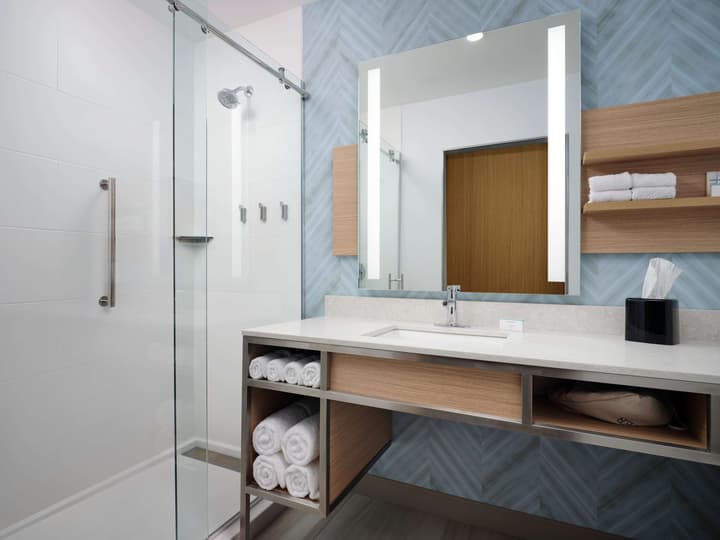 Hilton Garden Inn Grapevine at Silverlake Crossing