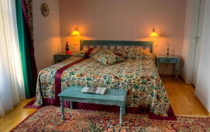 Hotel Henry