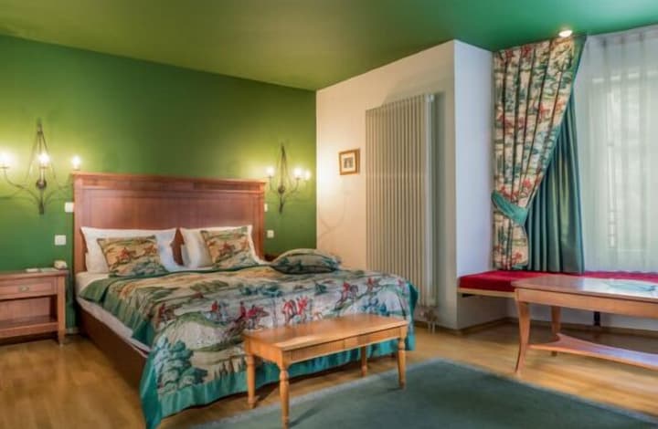 Hotel Henry