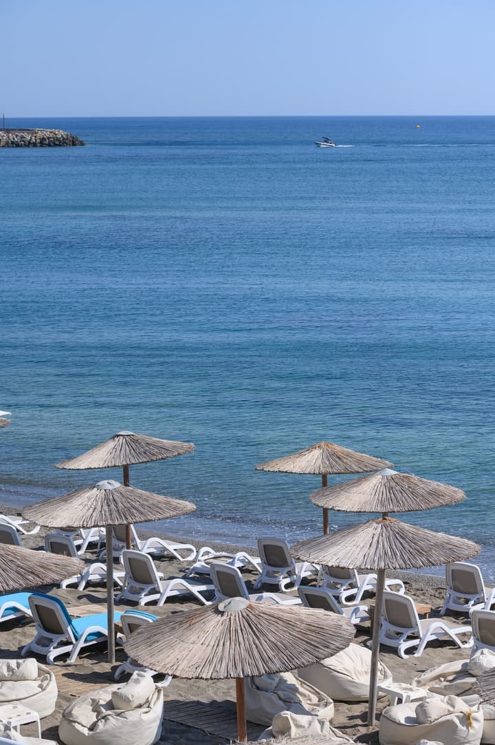 Azure Mare Hotel