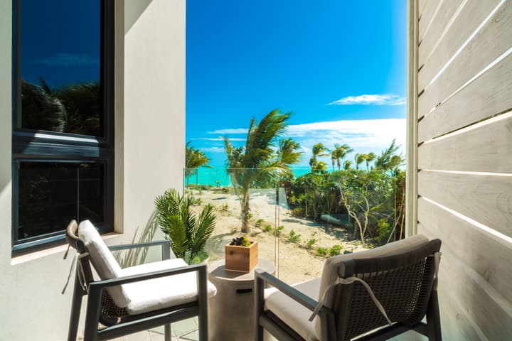 H2O Life. Style. Resort.