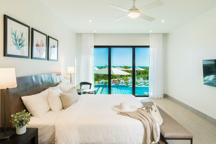 H2O Life. Style. Resort.
