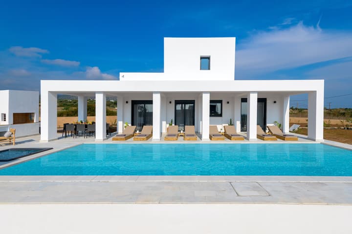 Seawater Villa