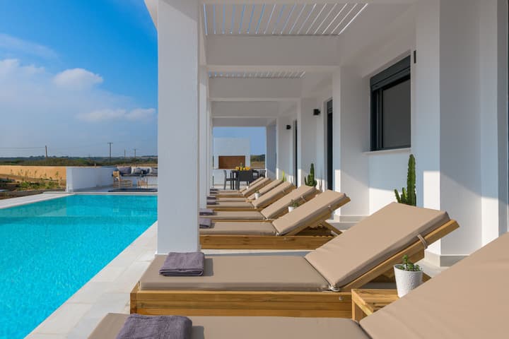 Seawater Villa