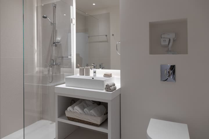 Gallery Suites & Residences, Piraeus
