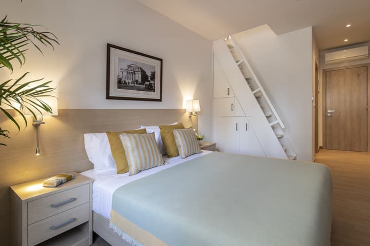 Gallery Suites & Residences, Piraeus