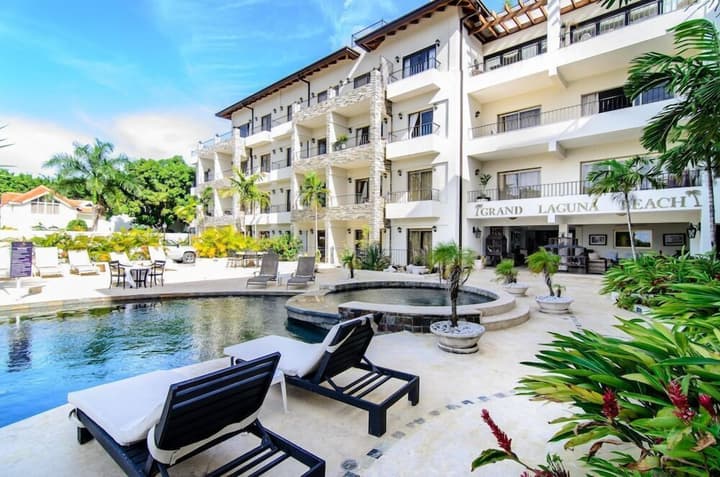 Playa Laguna Beach Condos