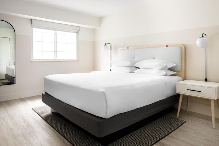 Hampton by Hilton Grand Cayman Seven Mile Beach