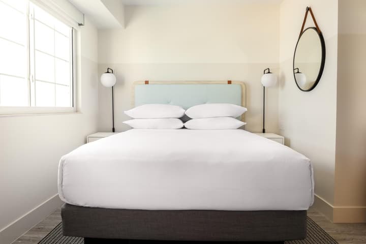 Hampton by Hilton Grand Cayman Seven Mile Beach