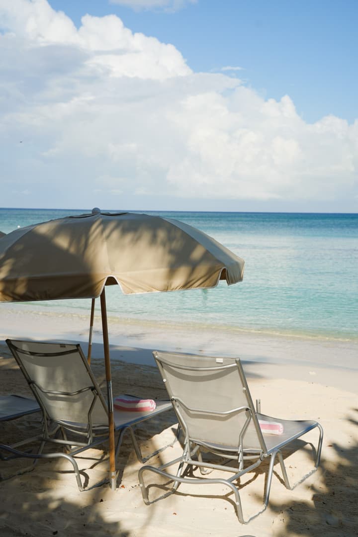 Hampton by Hilton Grand Cayman Seven Mile Beach