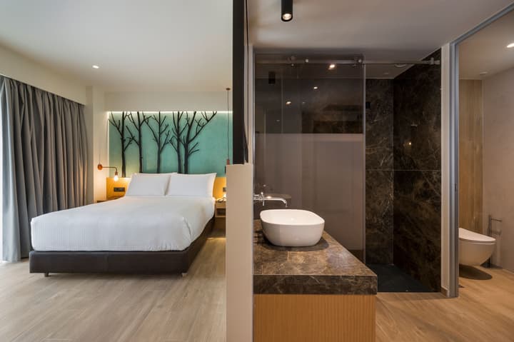 Hyperion City Hotel