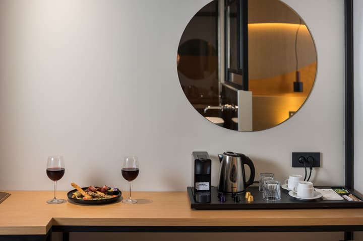 Hyperion City Hotel