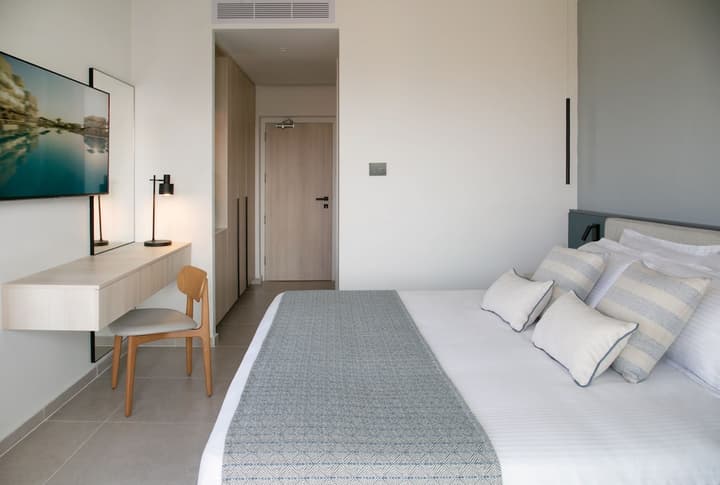 Atlantica Aqua Blue Hotel
