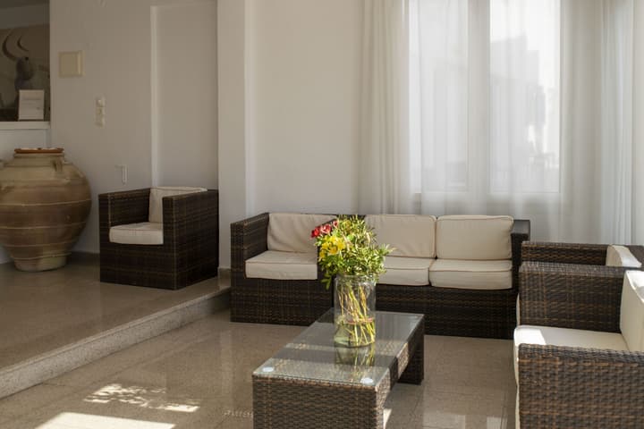 Giannoulaki Hotel