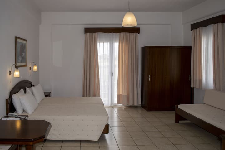 Giannoulaki Hotel