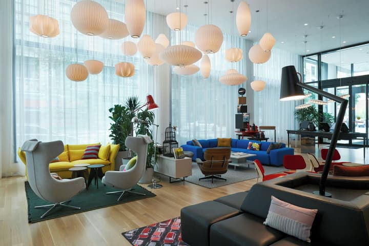 citizenM Los Angeles Downtown