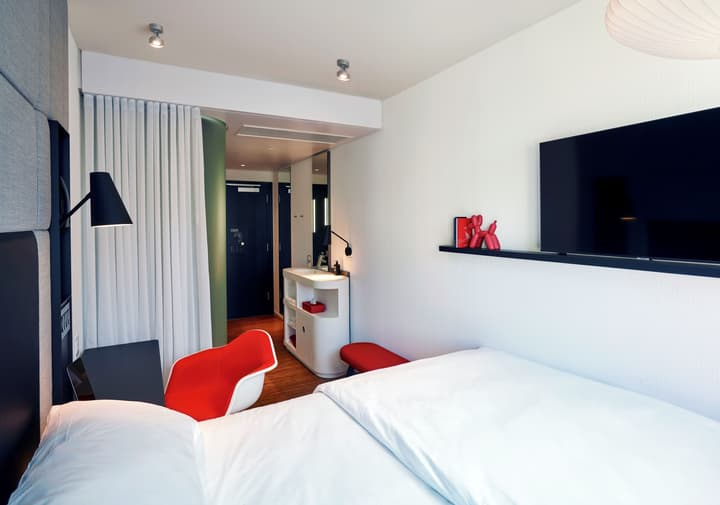 citizenM Los Angeles Downtown