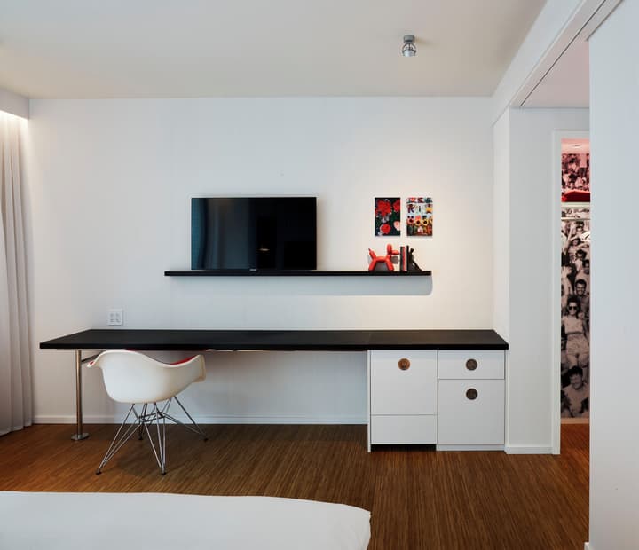 citizenM Los Angeles Downtown