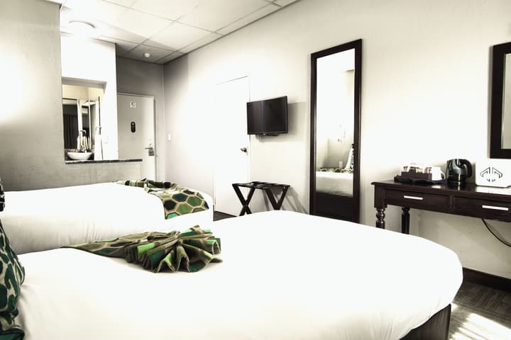 Hotel247