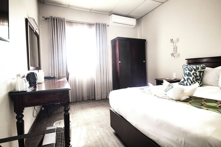 Hotel247