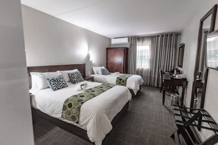 Hotel247