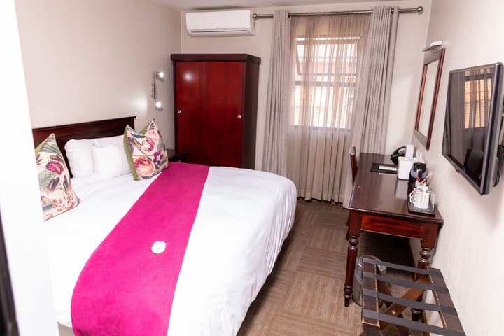 Hotel247