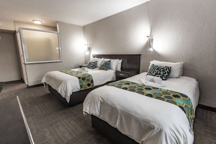 Hotel247