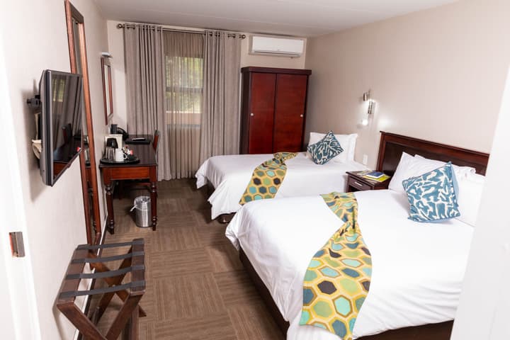 Hotel247