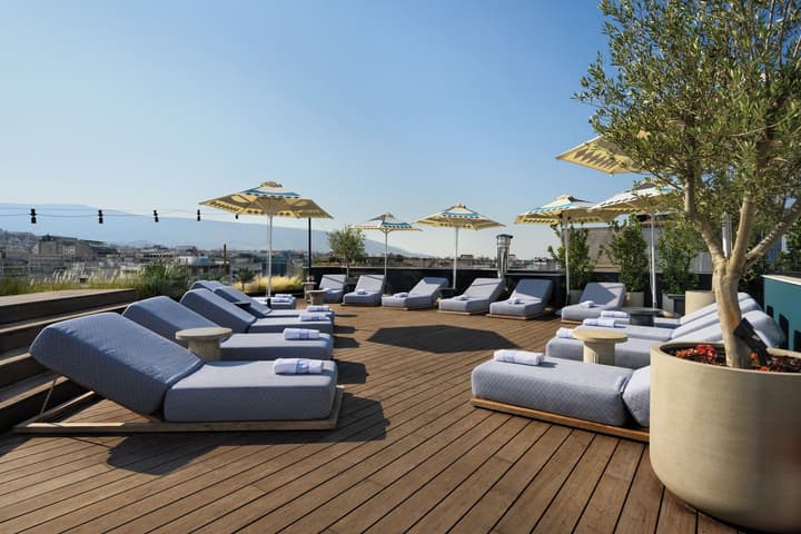 Skylark, Aluma Hotel & Resort
