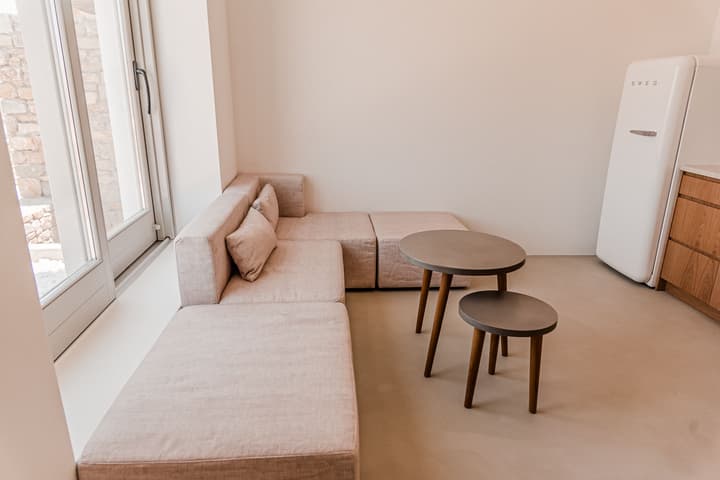 Amarelo Suites