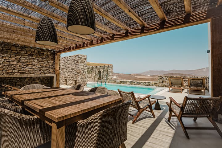 Amarelo Suites