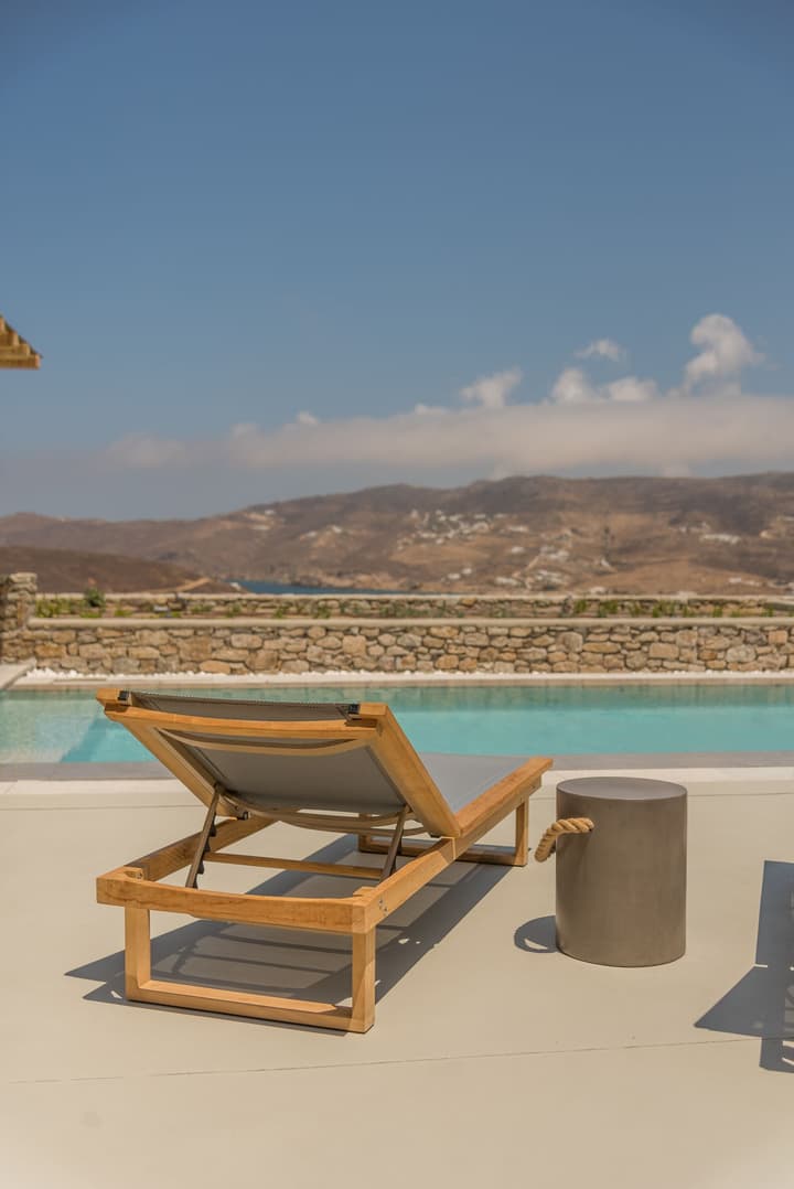 Amarelo Suites