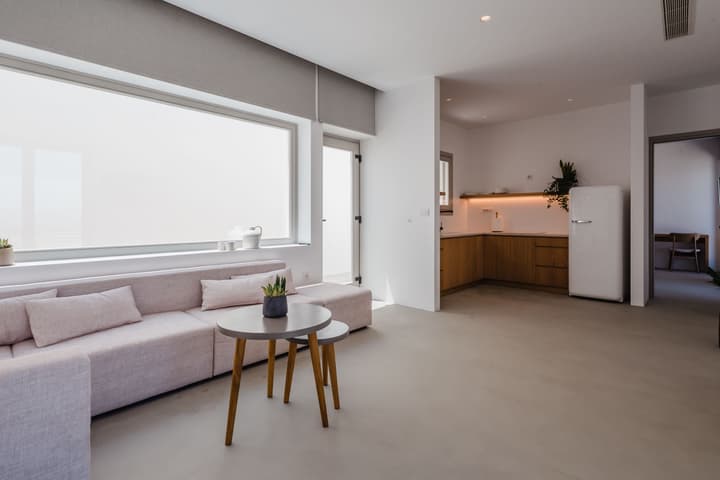 Amarelo Suites