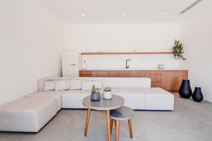 Amarelo Suites