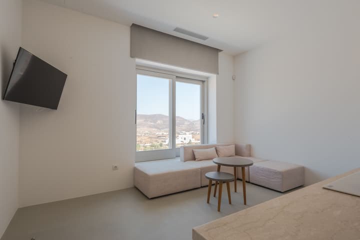 Amarelo Suites