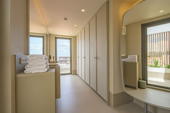 Art Hotel Curacao - Luxury Adults Only