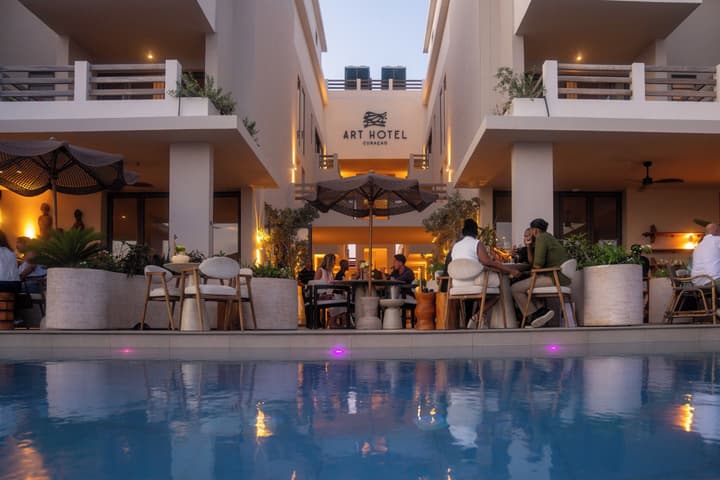 Art Hotel Curacao - Luxury Adults Only
